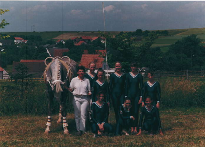 Voltigieren Gruppe 1 Bundenbach 1993